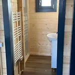 Confortable De 35m² Avec Terrasse - Api-1-52-488 Campsite