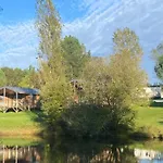 Confortable De 35m² Avec Terrasse - Api-1-52-488 Campsite *