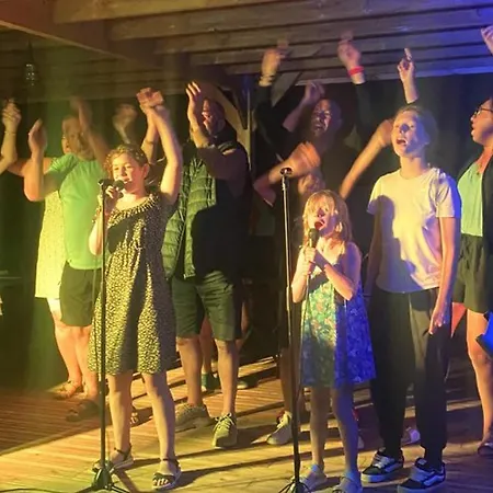 Confortable De 35m² Avec Terrasse - Api-1-52-488